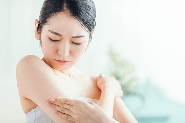 ムダ毛を気にする女性